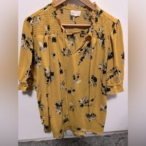 Women’s Mellóday blouse size 1x. No holes or stains.